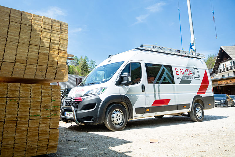 Bauta lesena gradnja Bauta lesena gradnja